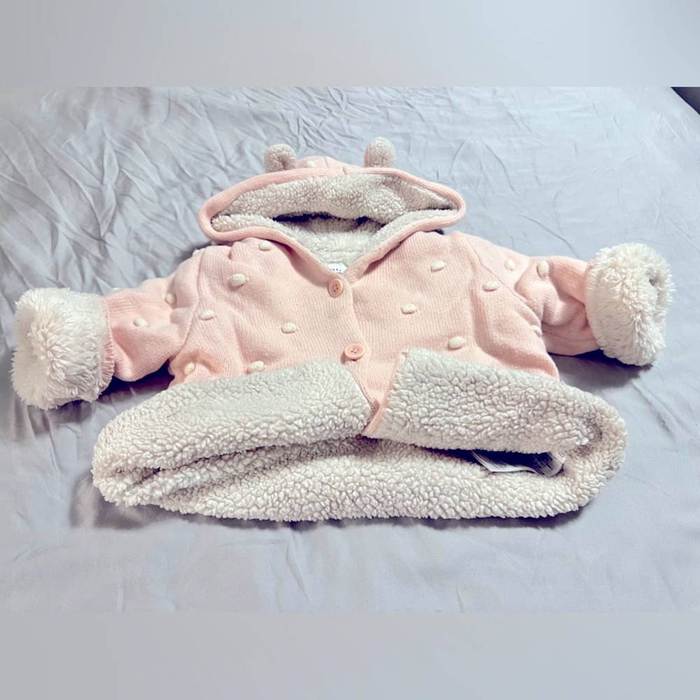 Super warm and elegant baby sweater from Gap - Picture 3 of 4